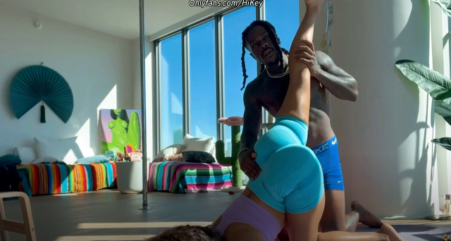 HiKey Vs Medusa Fucking Hot Yoga Instructor